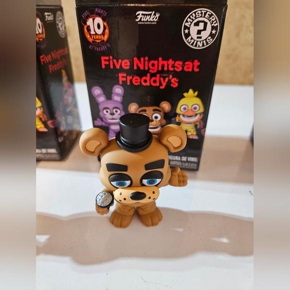 LAST CALL SET 2 - Five Nights at Freddy's Figures - Picture 5 of 5